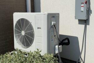 As the DOB reminds owners of sustainability deadlines, NYC orgs are offering resources like free heat pump courses to teams